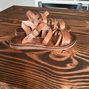 Roan by Bedstu sandals.